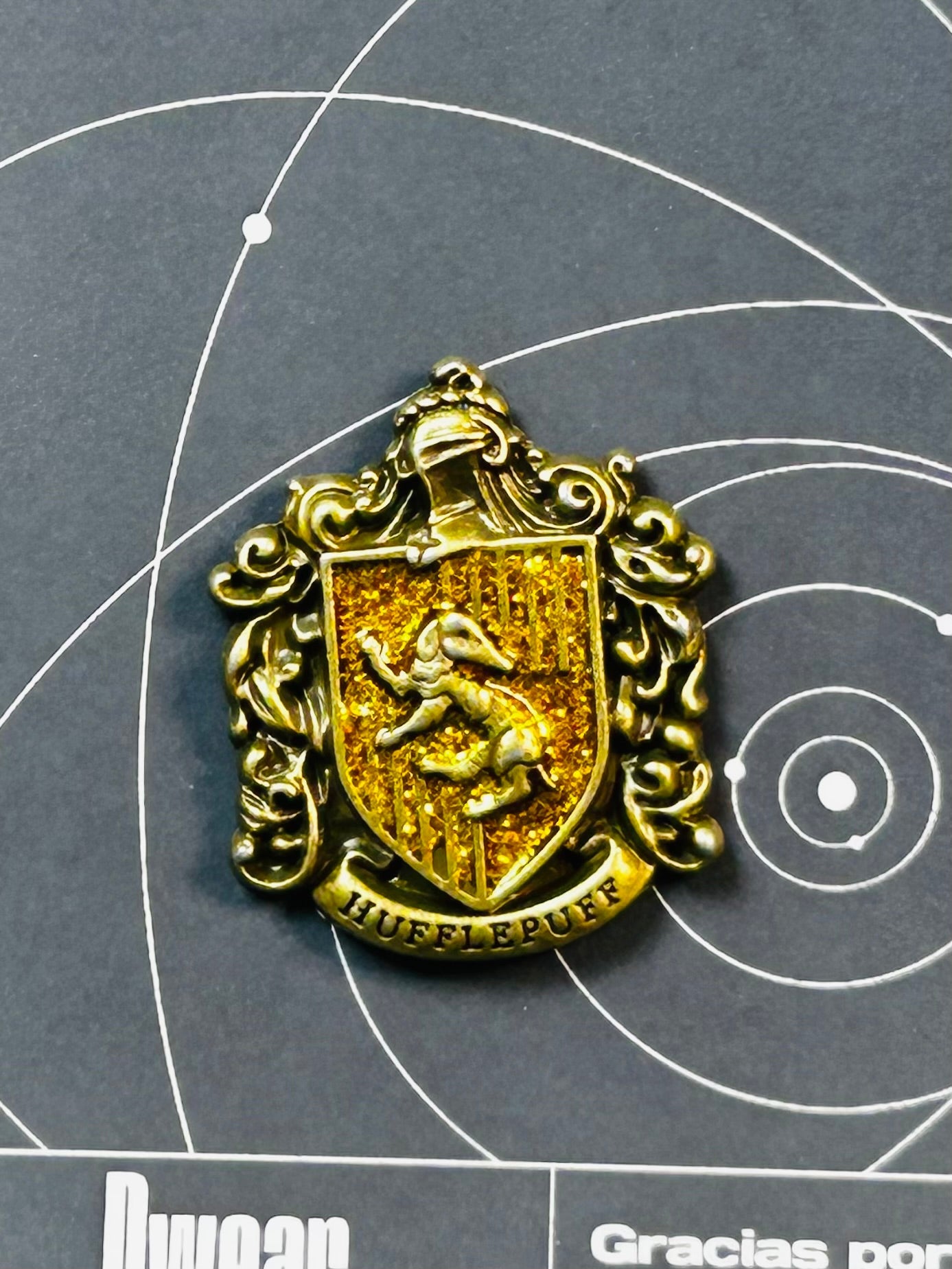 Escudo de Hufflepuff Harry Potter- PIN109 - Dwear